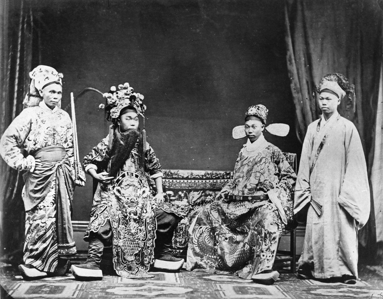 चीनी अभिनेता, 1878 द्वारा अंग्रेजी फोटोग्राफर