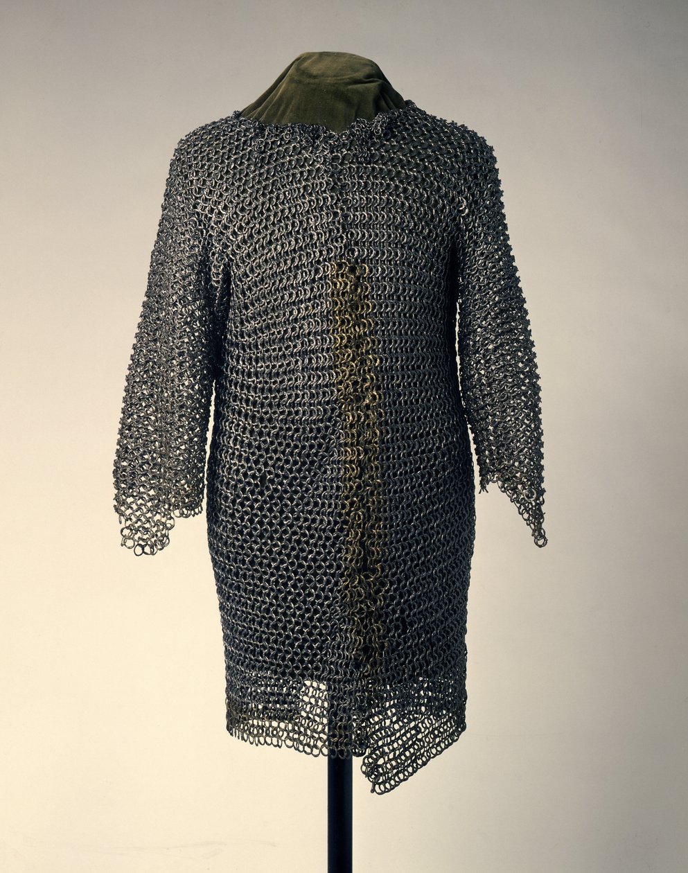 मेल कोट, c.1550-1650 (स्टील और पीतल मिश्र धातु) द्वारा (attr.to) ओटोमन स्कूल