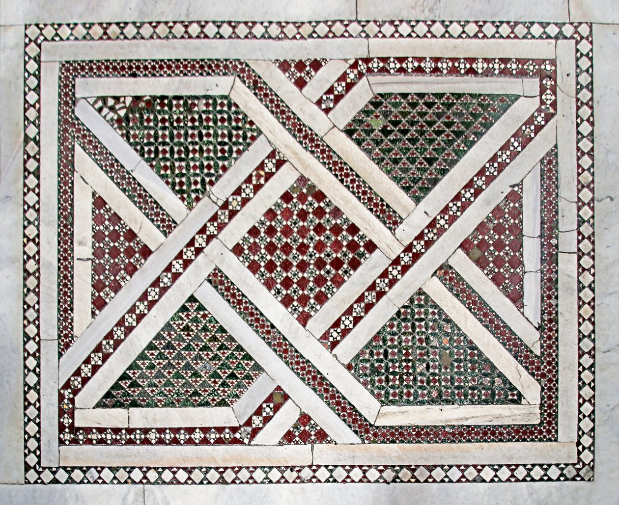 Cosmati pavement द्वारा अज्ञात