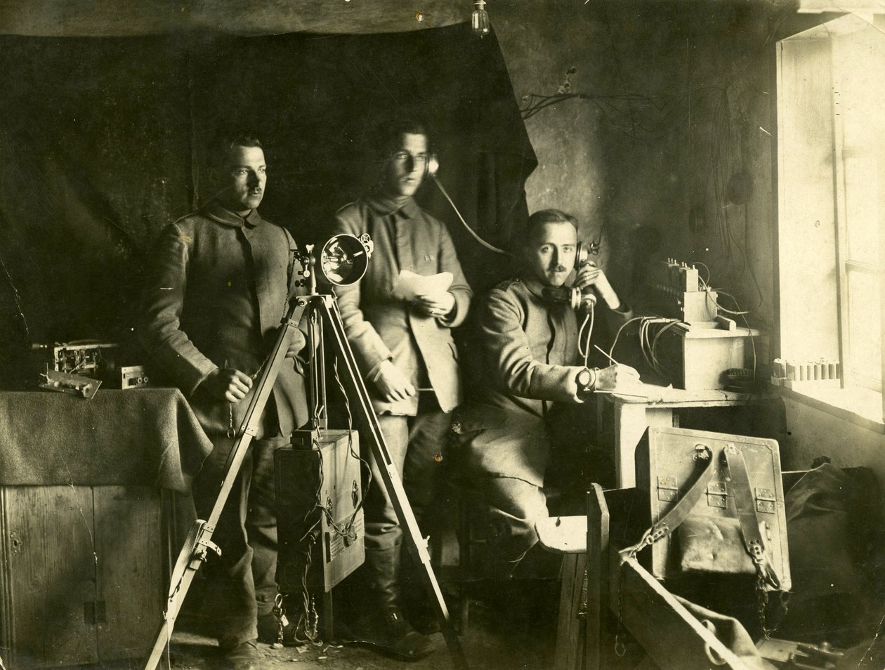 जर्मन WWI टेलीफोन ऑपरेटर सिग्नल यूनिट, c.1913 द्वारा अज्ञात