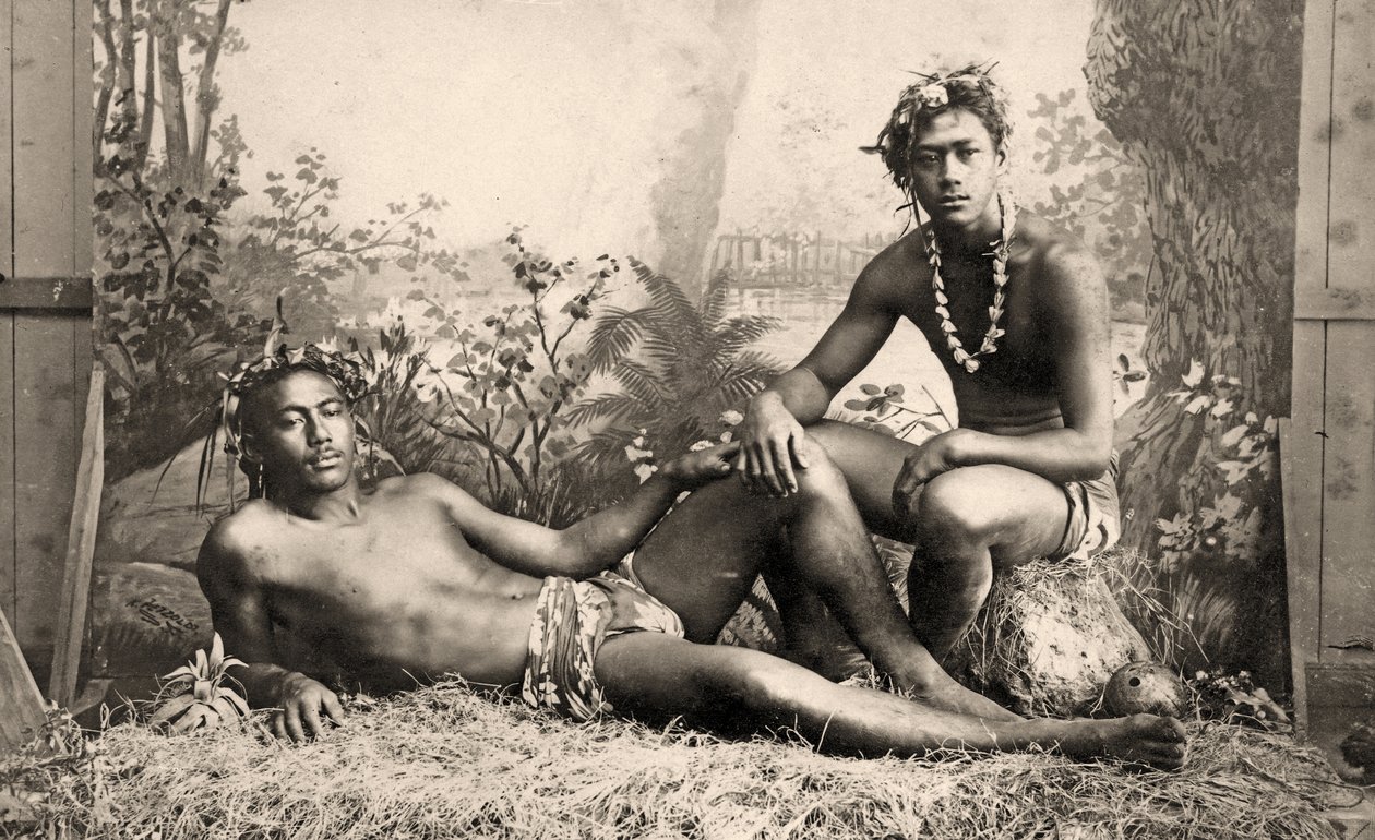 दो पुरुष नर्तक, ताहिती, 1887 द्वारा अज्ञात