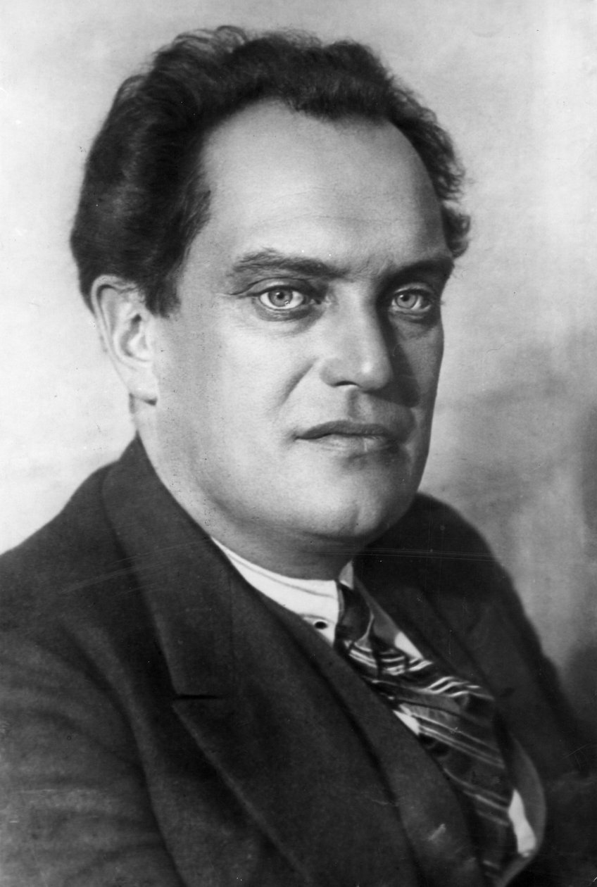 वेलेरियन वी, कुयबीशेव (1888-1935), सोवियत राजनीतिज्ञ, राष्ट्रीय अर्थव्यवस्था के सर्वोच्च परिषद के अध्यक्ष (1928-1930)। द्वारा अज्ञात