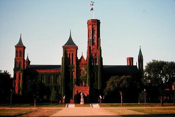 स्मिथसोनियन कैसल, 1855 में बनाया गया था द्वारा अमेरिकी स्कूल