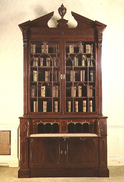 गिपिक ट्रेसी के साथ चिप्पेंडेल टूटी-पड़ी हुई किताबों की अलमारी, c.1760 द्वारा अंग्रेजी स्कूल