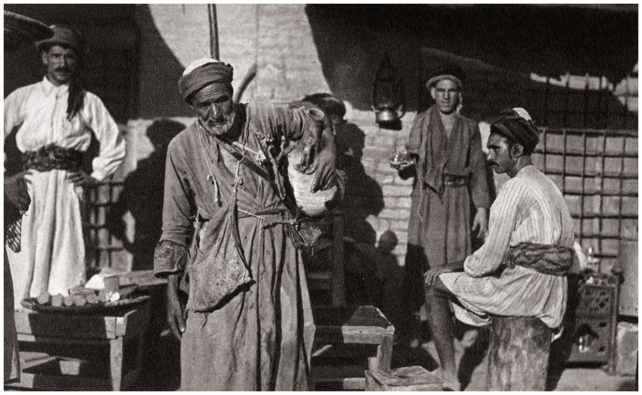 कोल्ड ड्रिंकिंग वॉटर का मुफ्त वितरण, इराक, 1925 द्वारा ए केरीम