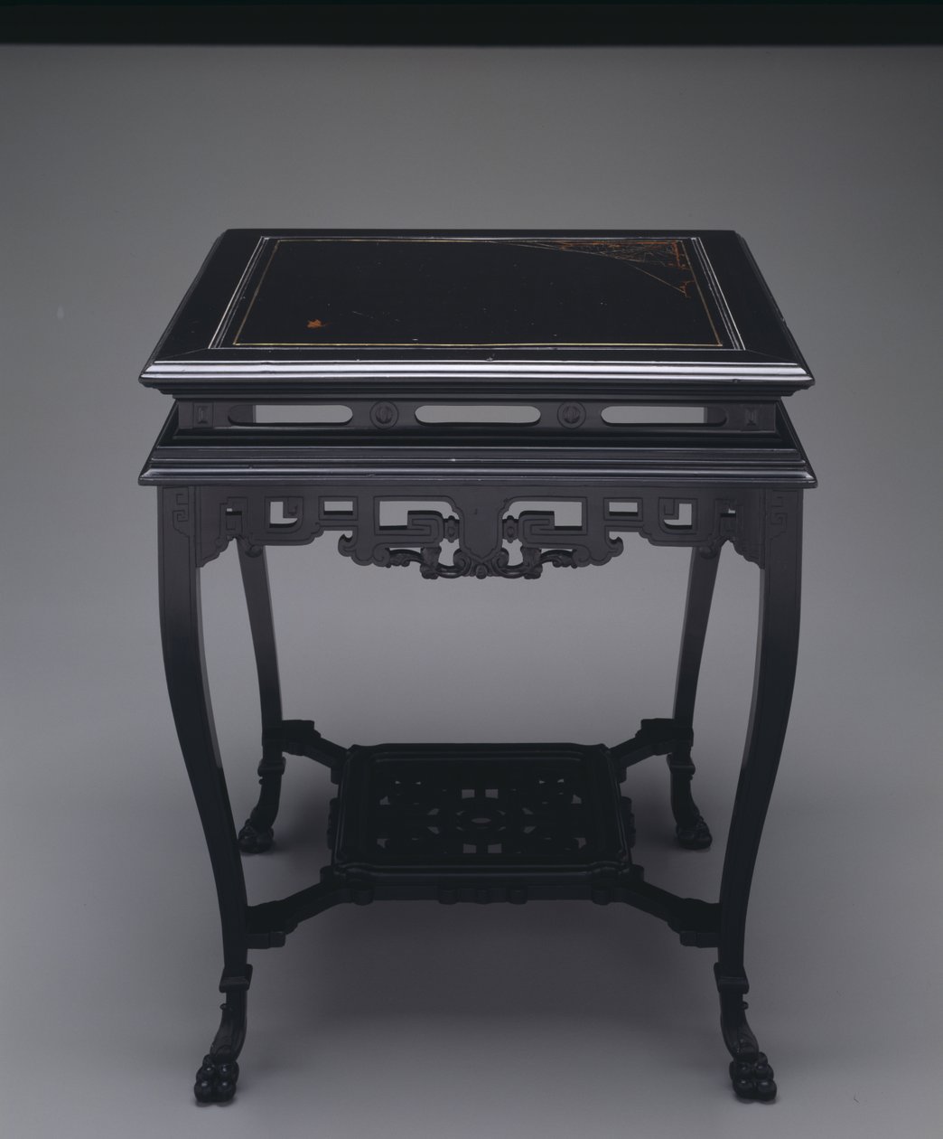 तालिका, c.1880 (लकड़ी और जड़ना) द्वारा ए और एच। लेजम्ब्रे