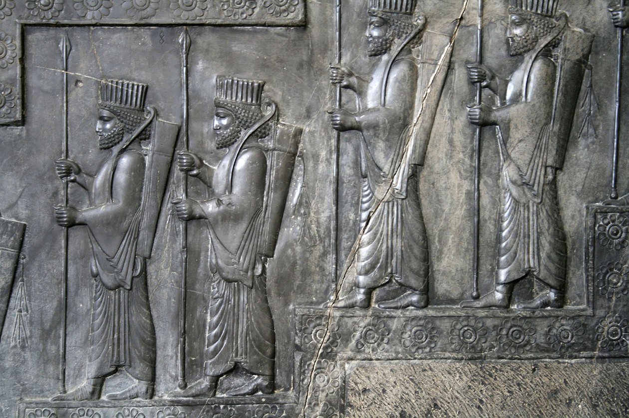 रॉयल गार्ड, तचारा, पर्सेपोलिस, c.6th-5th सदी ईसा पूर्व (ग्रे पत्थर) को दर्शाती दीवार पर नक्काशी द्वारा एकेमेनिड