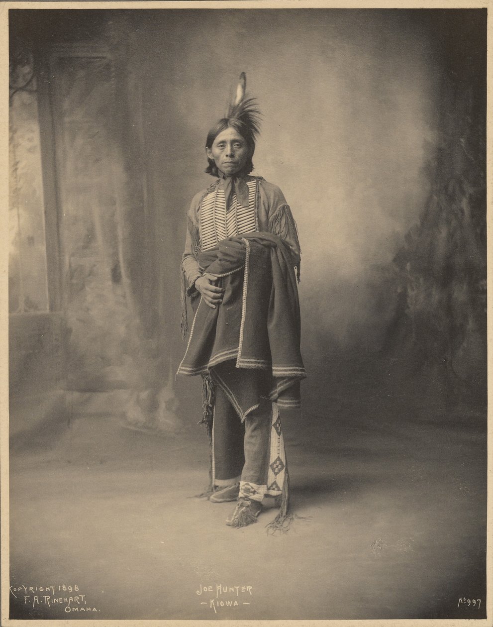 द्वारा एडोल्फ एफ. मुहर