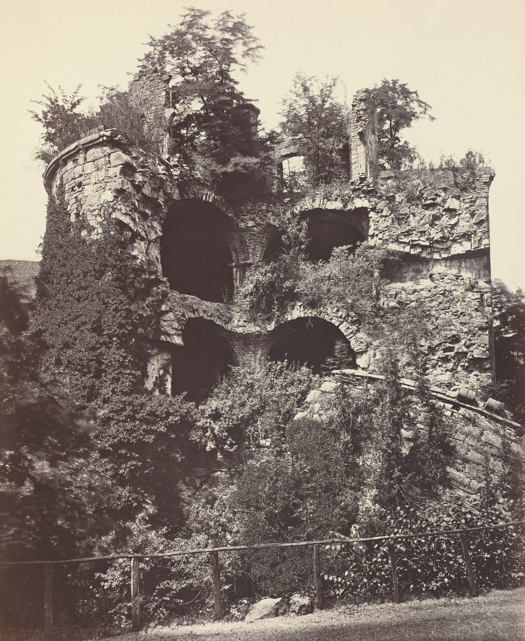 विस्फोटित टॉवर, हीडलबर्ग कैसल, सी। 1865. द्वारा आदोलपे ब्रौन