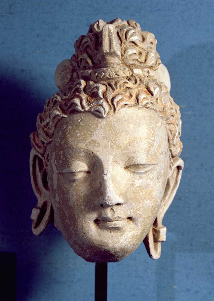 हेडिंग, पहली-चौथी शताब्दी (प्लास्टर) से एक मुस्कुराते हुए बुद्ध, ग्रीको-बौद्ध शैली के प्रमुख द्वारा अफगान स्कूल