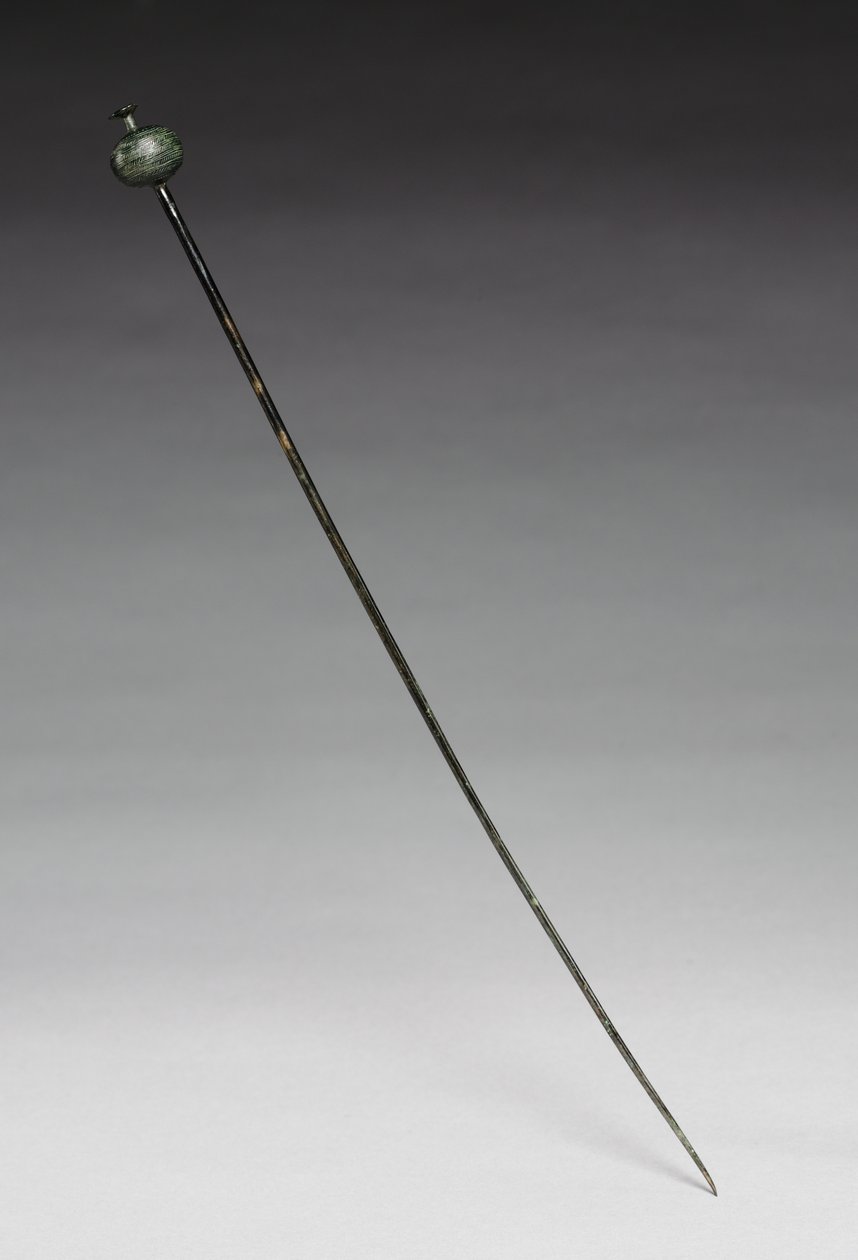 गारमेंट पिन, c.1400 ईसा पूर्व (कास्ट और गढ़ा कांस्य) द्वारा आयु कांस्य