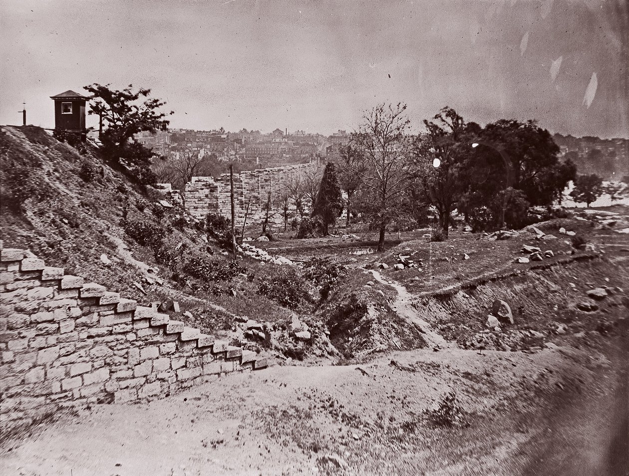आर एंड पी रेलरोड ब्रिज, रिचमंड, सीए के खंडहर। 1865. द्वारा अलेक्जेंडर गार्डनर