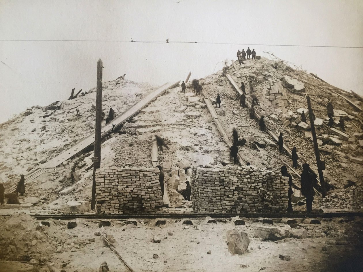 पैलेस ऑफ द सोवियट्स के निर्माण के लिए जगह की तैयारी, सीए 1931। द्वारा अलेक्जेंडर टिमोफीविच लेबेदेव