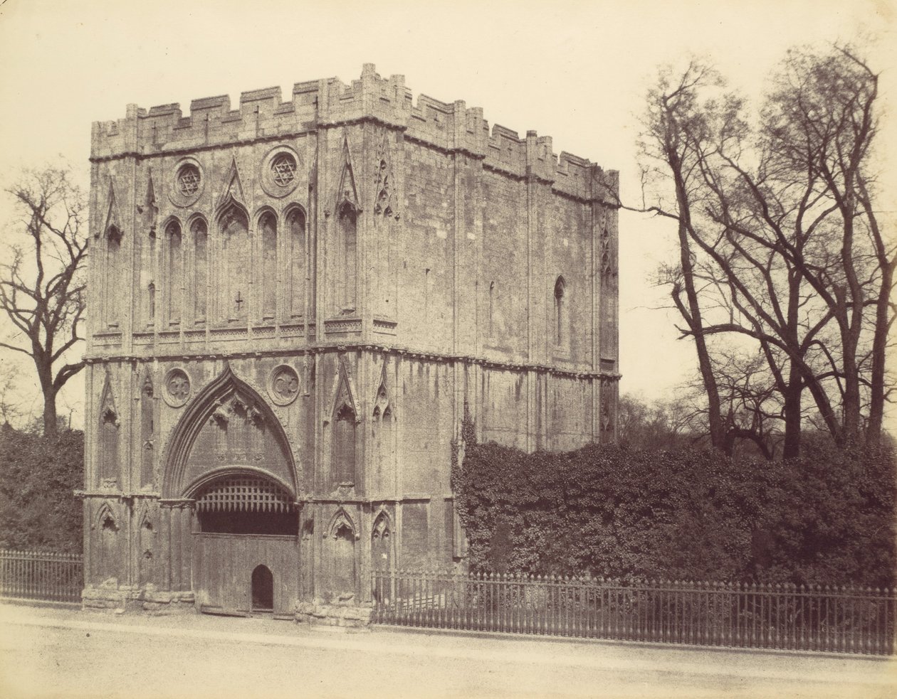 गेटवे - बरी सेंट एडमंड्स, 1858। द्वारा अल्फ्रेड कैपेल क्योर