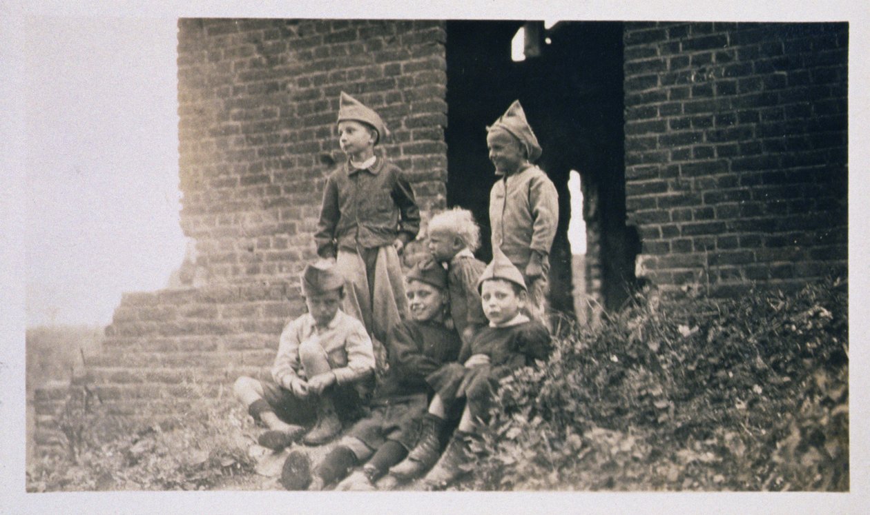 प्रथम विश्व युद्ध के बाद के बच्चे, 1919 द्वारा अमेरिकी फोटोग्राफर