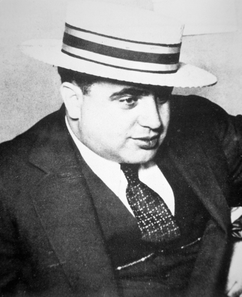 अल कैपोन (1899-1947) 1928 (बी/डब्ल्यू फोटो) द्वारा अमेरिकी फोटोग्राफर