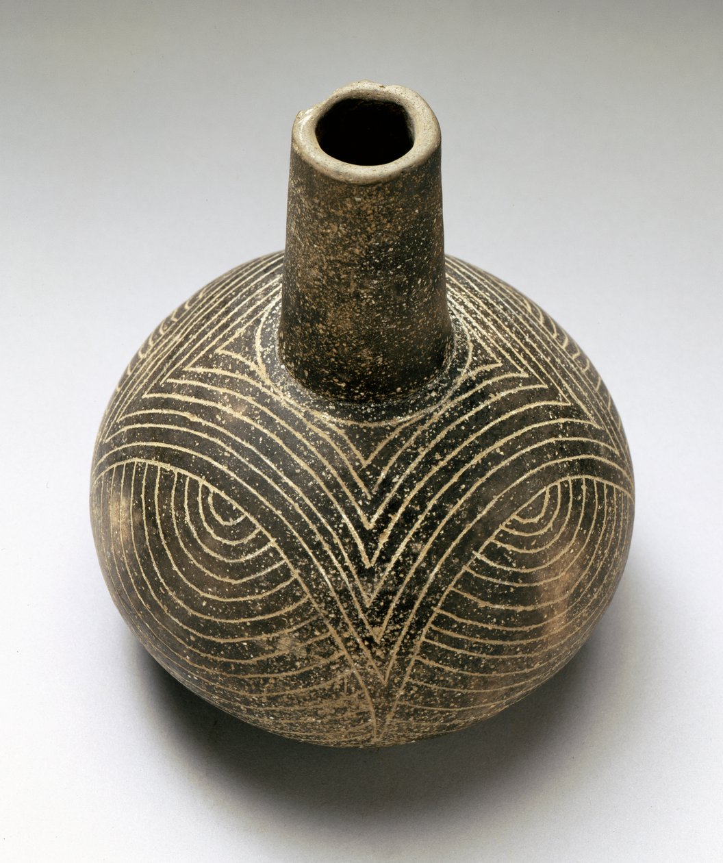 बोतल बेली उत्कीर्ण, कड्डू, 1200-1500 (सिरेमिक) द्वारा अमेरिकी स्कूल