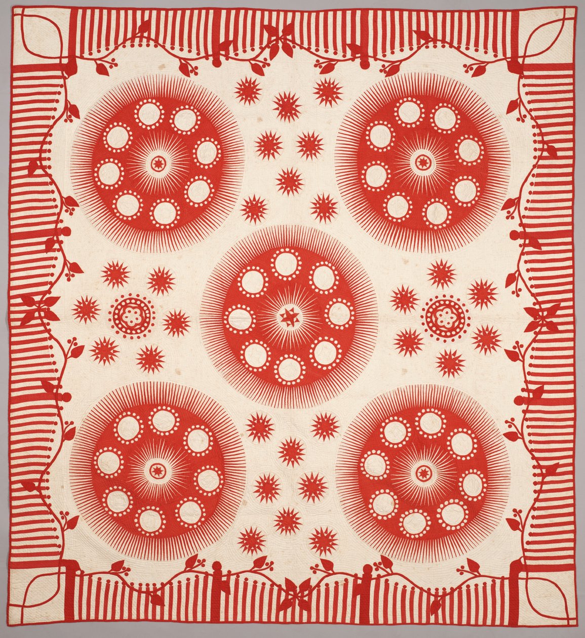 "मैरिनर कम्पास" या "सनबर्स्ट" रजाई, c.1840-50 (appliquéd cotton) द्वारा अमेरिकी स्कूल
