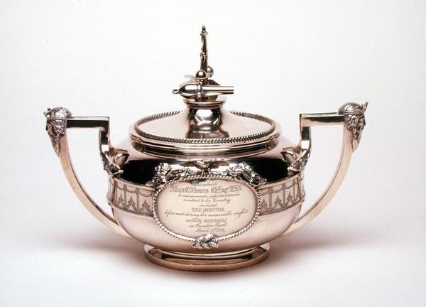 टिफ़नी एंड कंपनी द्वारा चीनी का कटोरा, c.1863 (चांदी) द्वारा अमेरिकी स्कूल