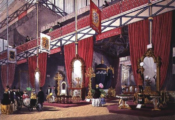 महान प्रदर्शनी के फर्नीचर अनुभाग का दृश्य, 1851 (रंगीन प्रिंट) द्वारा गुमनाम