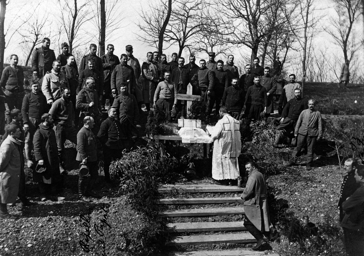 प्रथम विश्व युद्ध (1914-1918): मई 1915 में फ़र्मे डे कैनी (कैनी-सुर-मात्ज़) (विभाग 60: ओइस) में संडे मास। निजी संग्रह। द्वारा अनाम अनाम