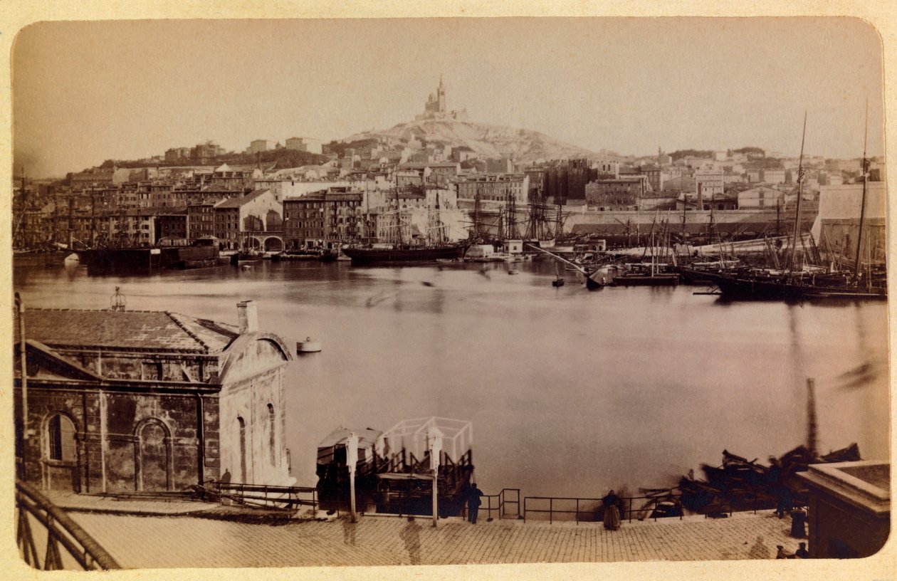 1885 -1890 के आसपास मार्सिले और उसके आसपास का शहर: पुराना बंदरगाह और नोट्रे डेम डे ला गार्डे, निजी संग्रह द्वारा अनाम अनाम