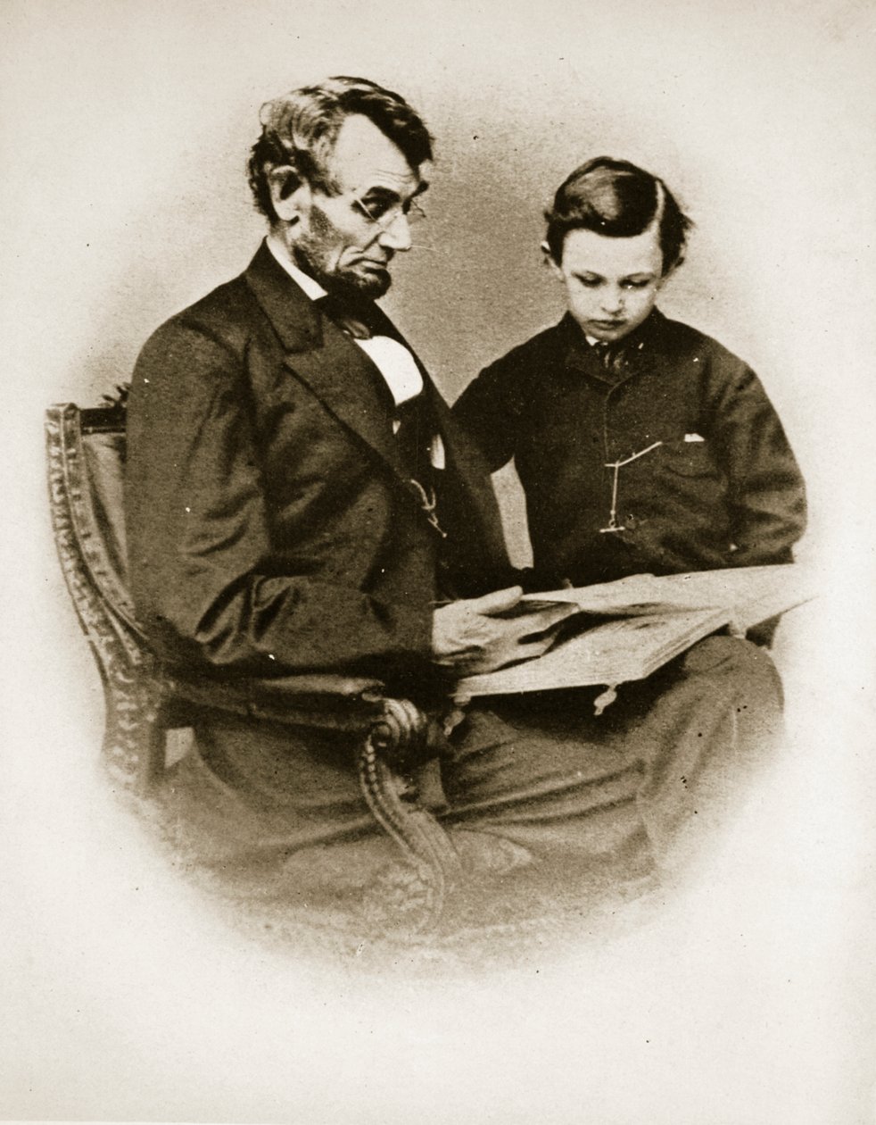 लिंकन और टैड, 1864 (बीडब्ल्यू फोटो) द्वारा मैथ्यू बी ब्रैडी