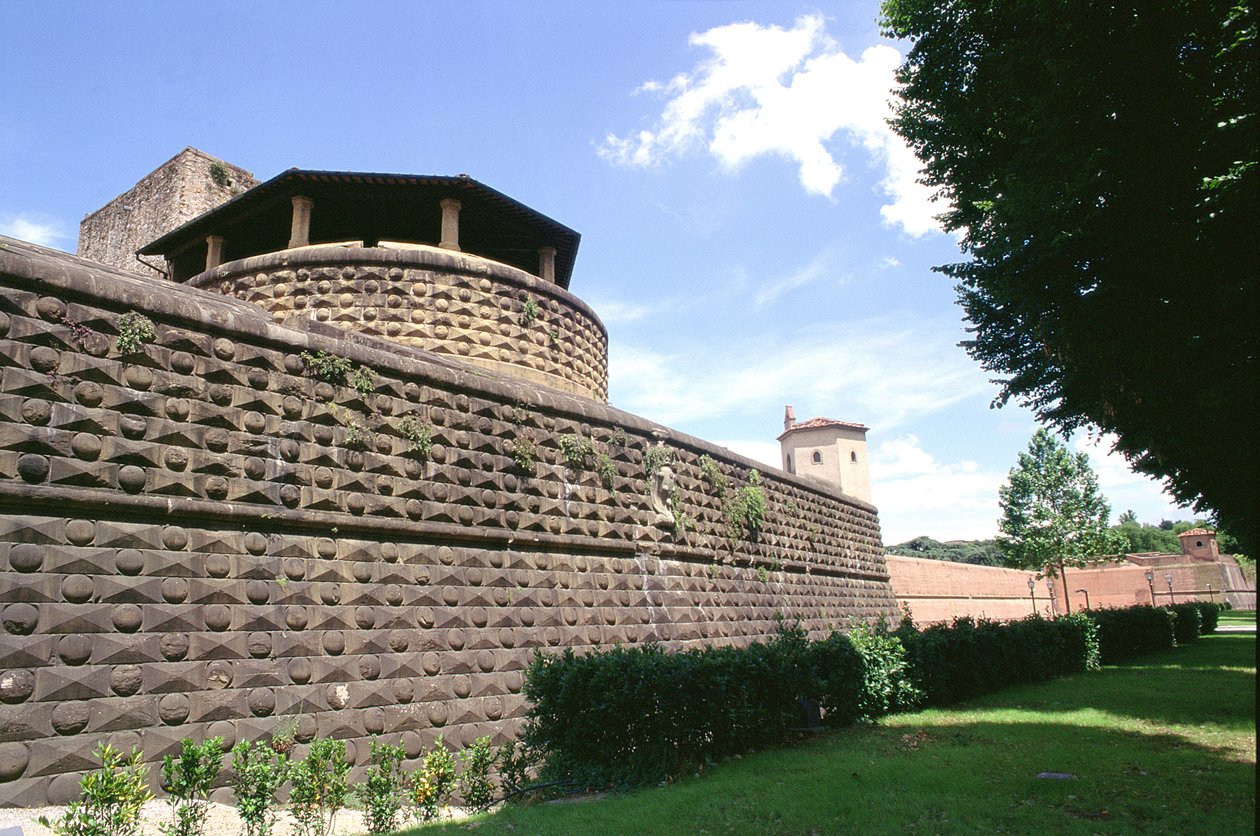 Fortezza da Basso, 1534 से शुरू हुआ द्वारा एंटोनियो दा सांगलो