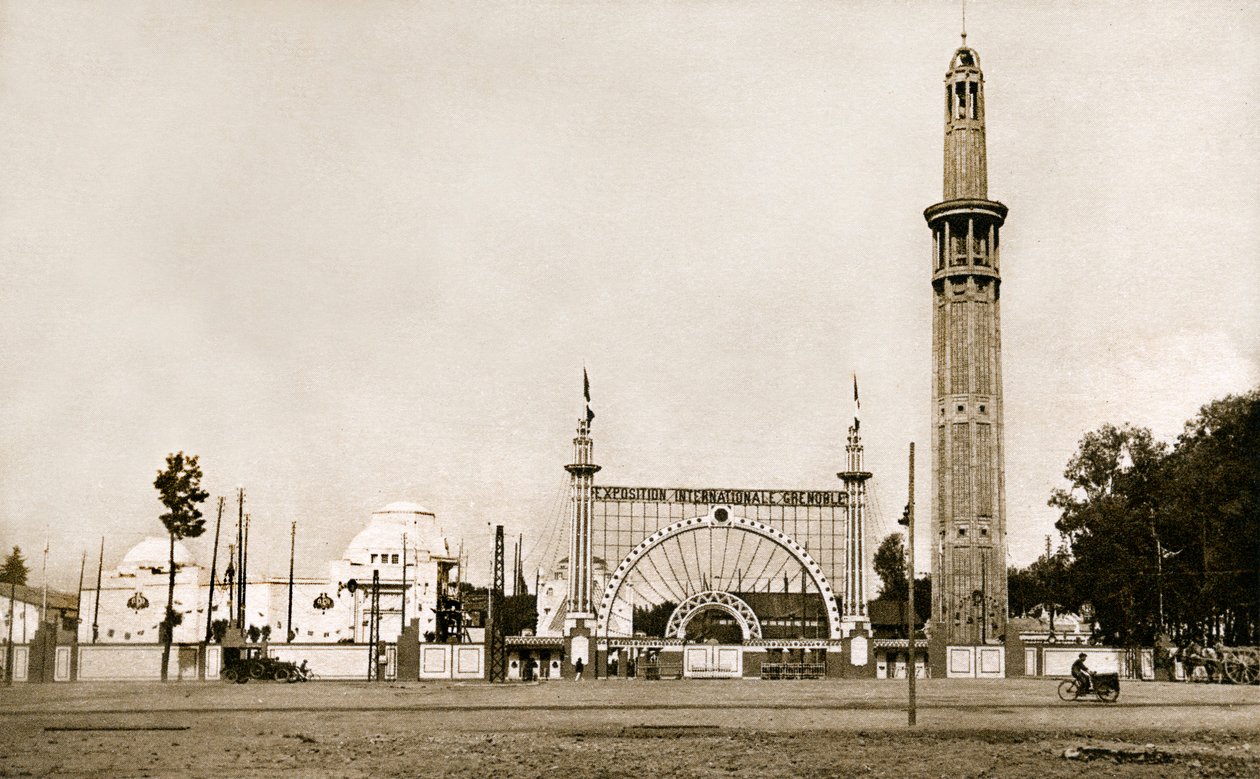  द्वारा अगस्टे और गुस्ताव (1876-1952) पेरेट