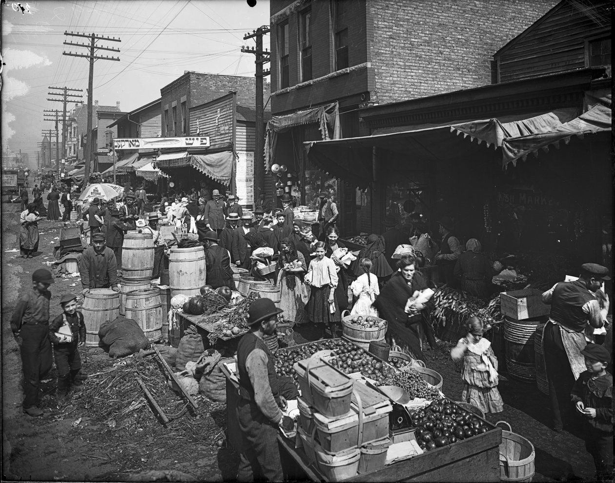 मैक्सवेल स्ट्रीट मार्केट, शिकागो, इलिनोइस, यूएसए, c.1905 (b/w फोटो) द्वारा बार्न्स और क्रॉस्बी