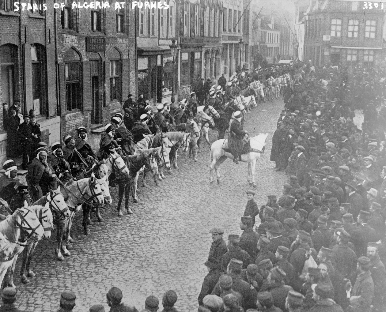 फर्नेस में अल्जीरिया का स्पाहिस, 1914-15 द्वारा बेल्जियम का फोटोग्राफर