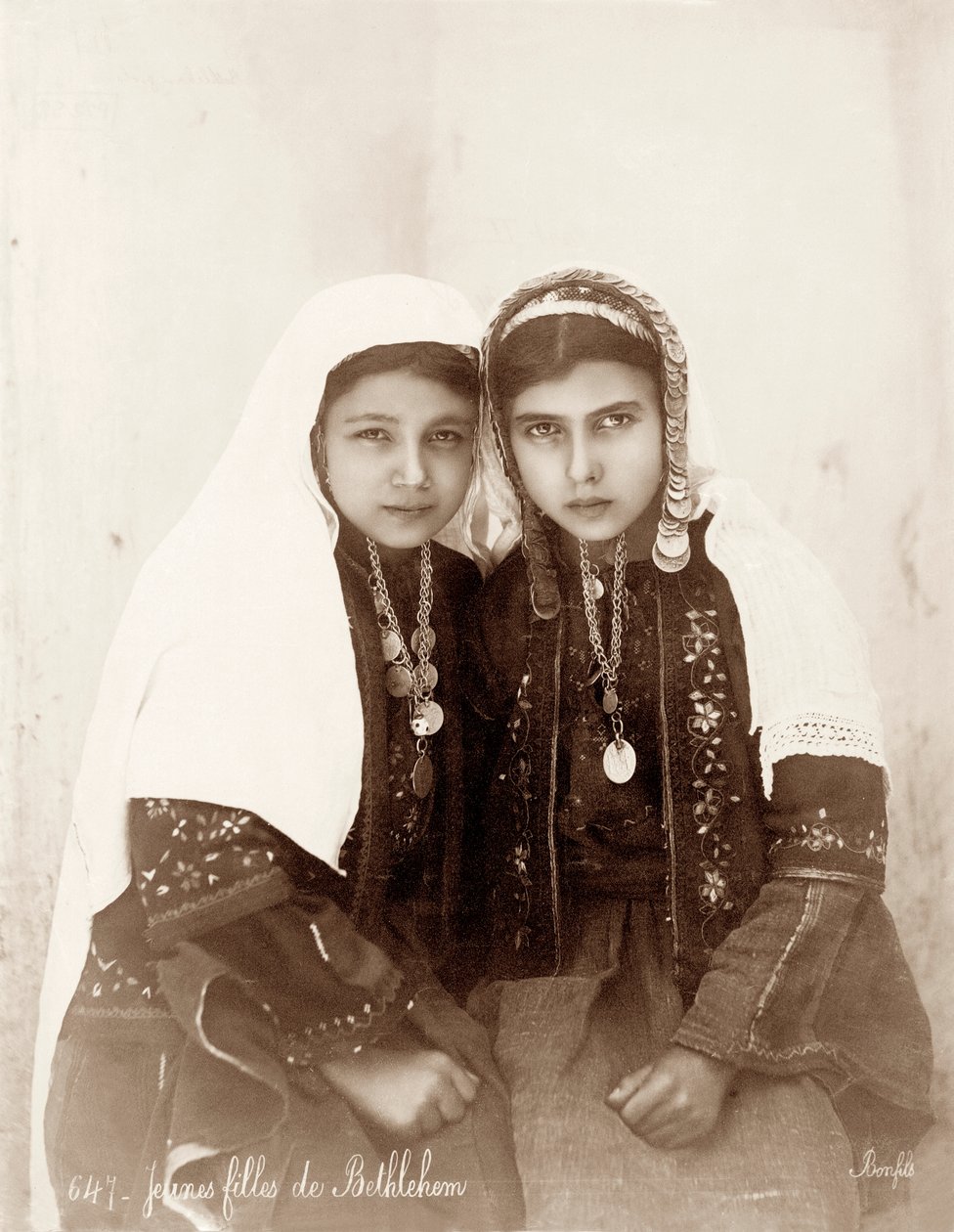बेथलहम की दो लड़कियाँ, c.1867-98 द्वारा बोनफिल का स्टूडियो
