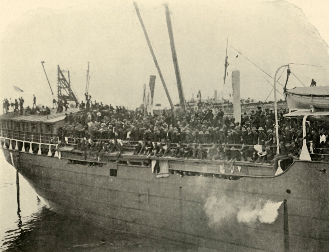 मटेवान डॉकिंग, 9 जून की दोपहर, स्पेनिश-अमेरिकी युद्ध, 1898, 1899। द्वारा बूर मैकिन्टोश