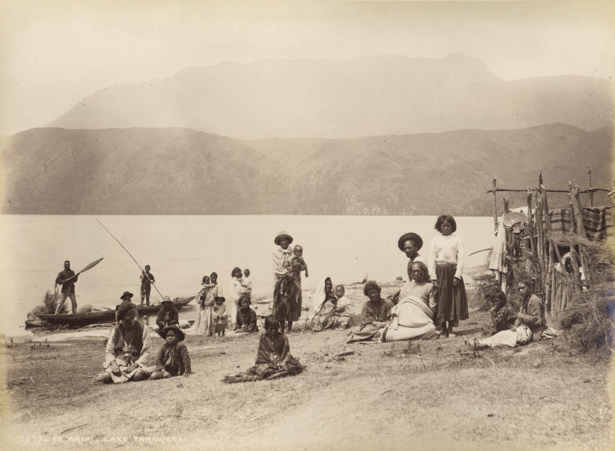 लॉर्ड - तरावीरा झील, c.1885 (एल्बम प्रिंट) द्वारा बर्टन ब्रदर्स स्टूडियो