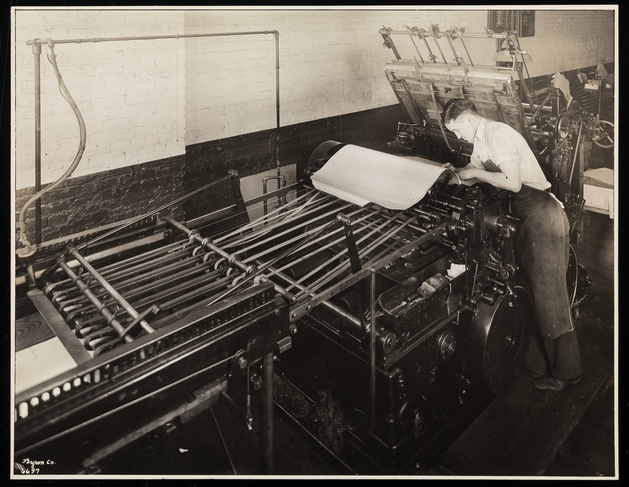 Unz und Co., 24 Beaver Street, New Tork, 1932 (सिल्वर जिलेटिन प्रिंट) पर एक प्रिंटिंग प्रेस द्वारा बायरन कंपनी