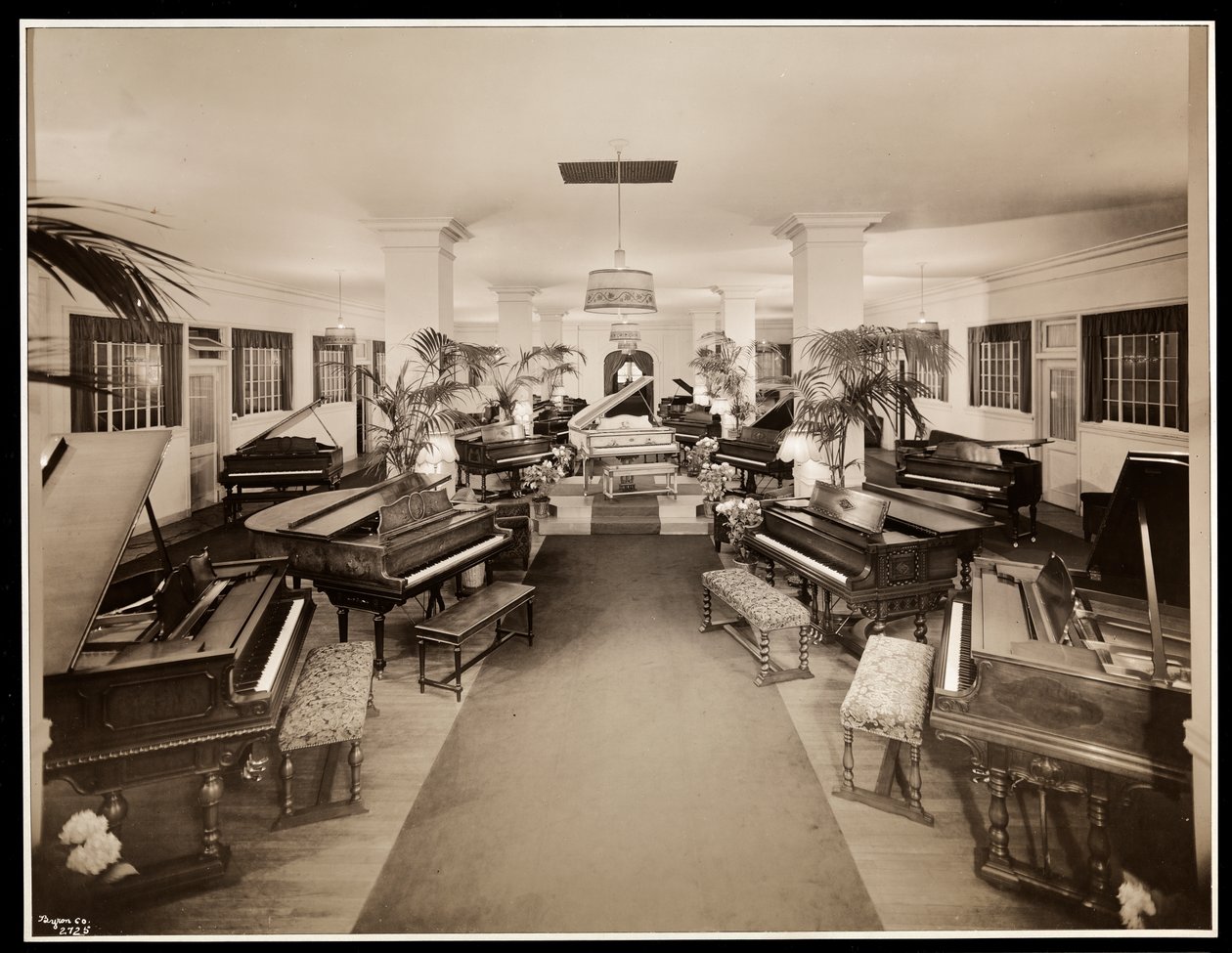 एओलियन कंपनी, 1926 में चौथी मंजिल आर्ट पियानो डिस्प्ले (सिल्वर जिलेटिन प्रिंट) द्वारा बायरन कंपनी