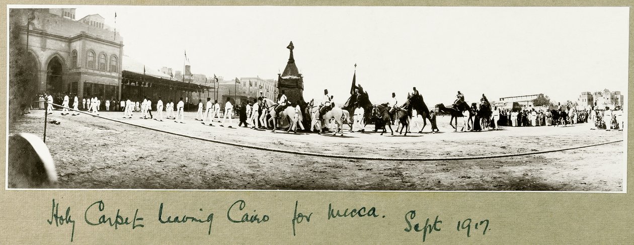 सितंबर 1917 में मक्का के लिए काहिरा से पवित्र कालीन द्वारा कैप्टन। आर्थर रोड्स