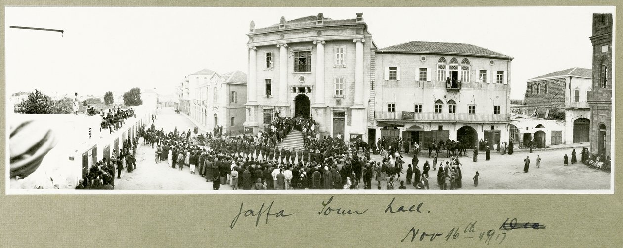 जाफा टाउन हॉल, 16 नवंबर 1917 द्वारा कैप्टन। आर्थर रोड्स