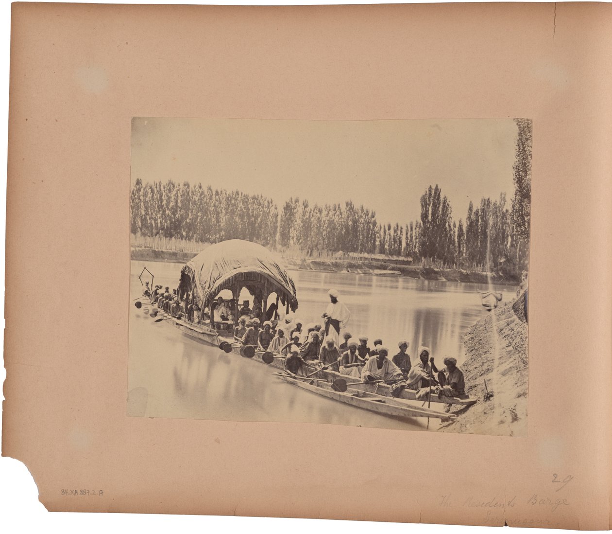  द्वारा कैप्टन मेलविल क्लार्क