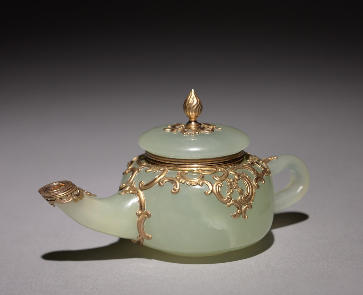 लघु चायदानी, c.1896 द्वारा कार्ल फैबर्ज