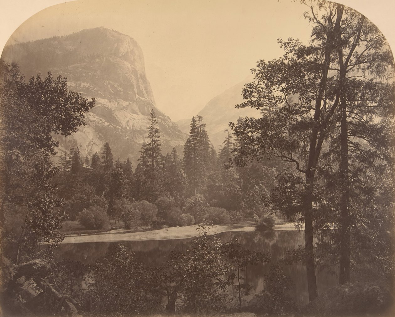 हाफ डोम, 1861 के तल पर झील। द्वारा कार्लटन एम्मन्स वॉटकिंस