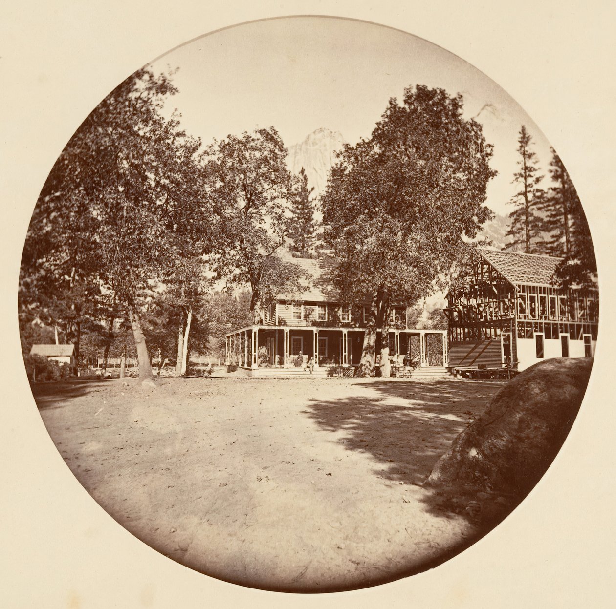 [योसेमाइट नेशनल पार्क, कैलिफ़ोर्निया], सीए। 1878. द्वारा कार्लटन एम्मन्स वॉटकिंस
