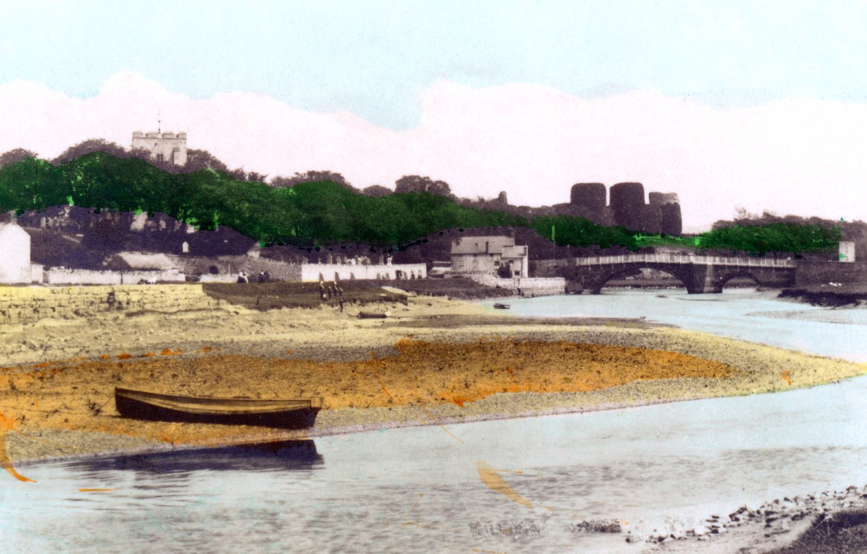 Rhuddlan Castle, Rhyl के पास, Denbighshire, 1926। द्वारा कैवेंडर लिमिटेड