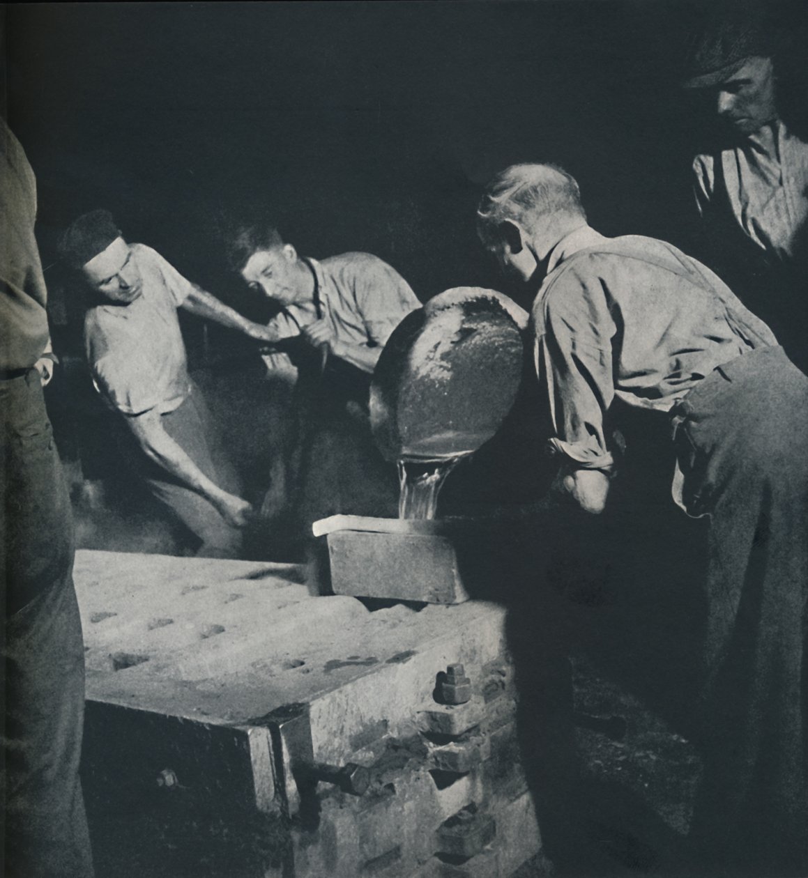 भित्ति के लिए डिजाइन, 1941 द्वारा सेसिल बीटन
