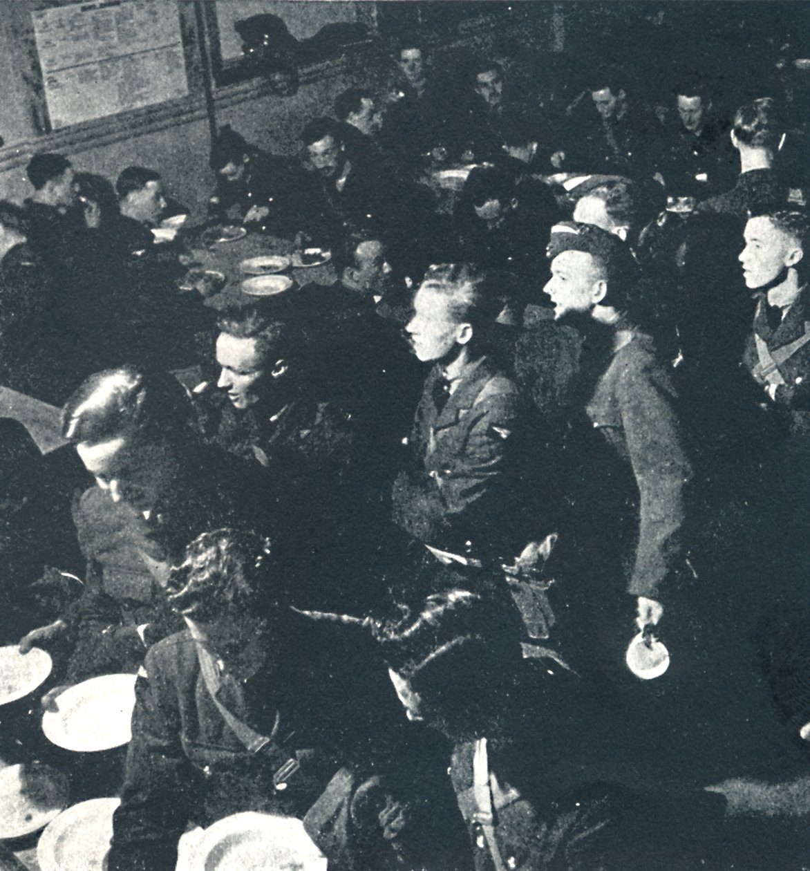 हर आदमी अपने लिए, 1941 द्वारा सेसिल बीटन