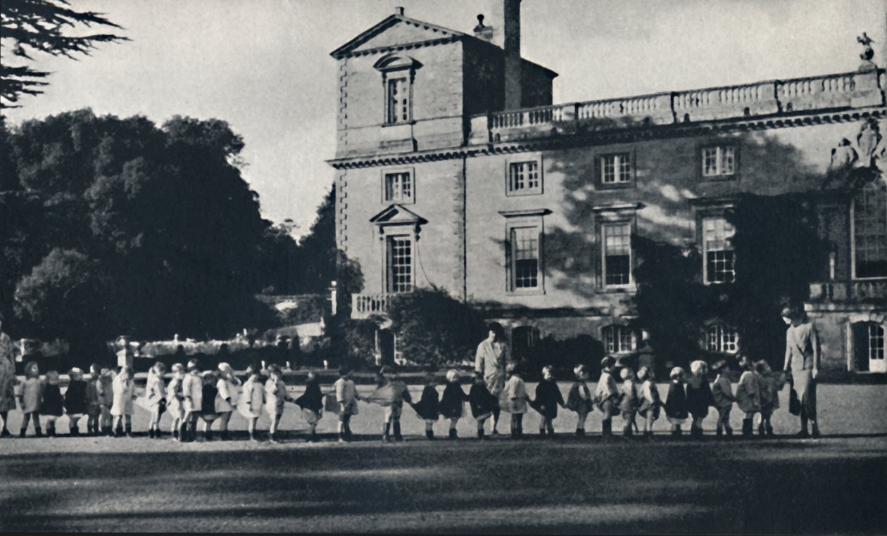 जीवन रेखा, 1941 द्वारा सेसिल बीटन