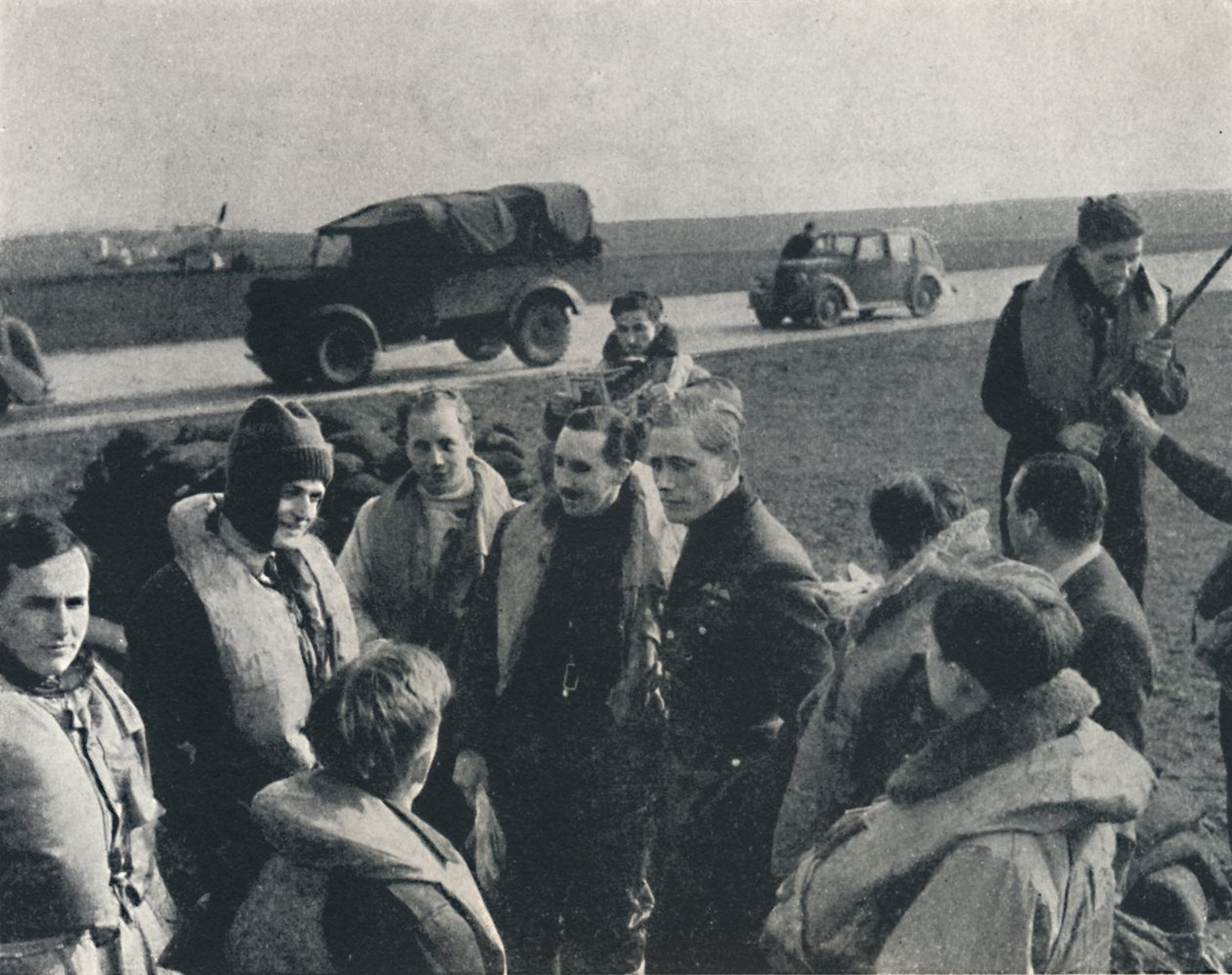 उड़ान पर चर्चा हुई, 1941 द्वारा सेसिल बीटन