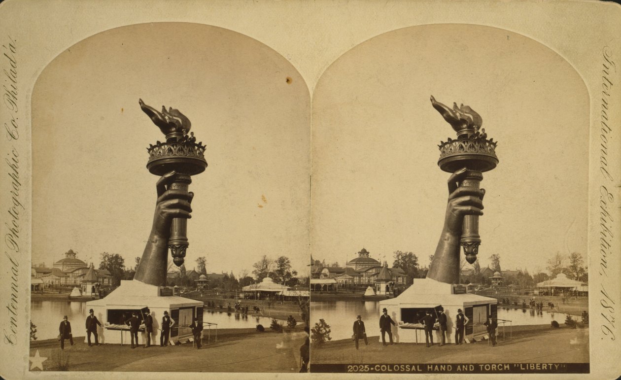 फिलाडेल्फिया शताब्दी प्रदर्शनी, 1876 में प्रदर्शन पर कोलोसल हाथ और मशाल "लिबर्टी" द्वारा सौ साल का फोटोग्राफिक कंपनी