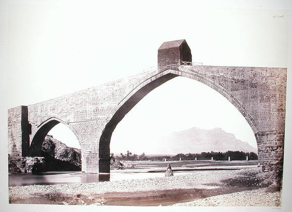 डेविल्स ब्रिज, मार्टोरेल, c.1865 (ग्लास नेगेटिव से सिल्वर प्रिंट) द्वारा चार्ल्स क्लिफोर्ड