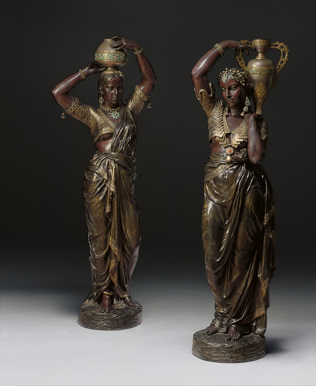 1862 -1865 के साथ भारतीय महिलाओं के आकार में दो कांस्य टॉर्चर द्वारा चार्ल्स हेनरी जोसेफ कॉर्डियर